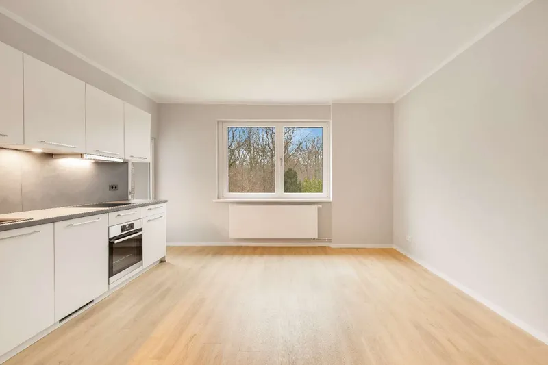 Nachmieter gesucht! Moderne 1,5-Zimmer Wohnung mit Einbauküche im Süden Berlins! — photo 1